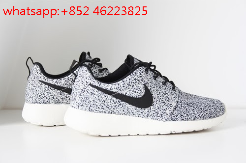 nike roshe run blanc noir